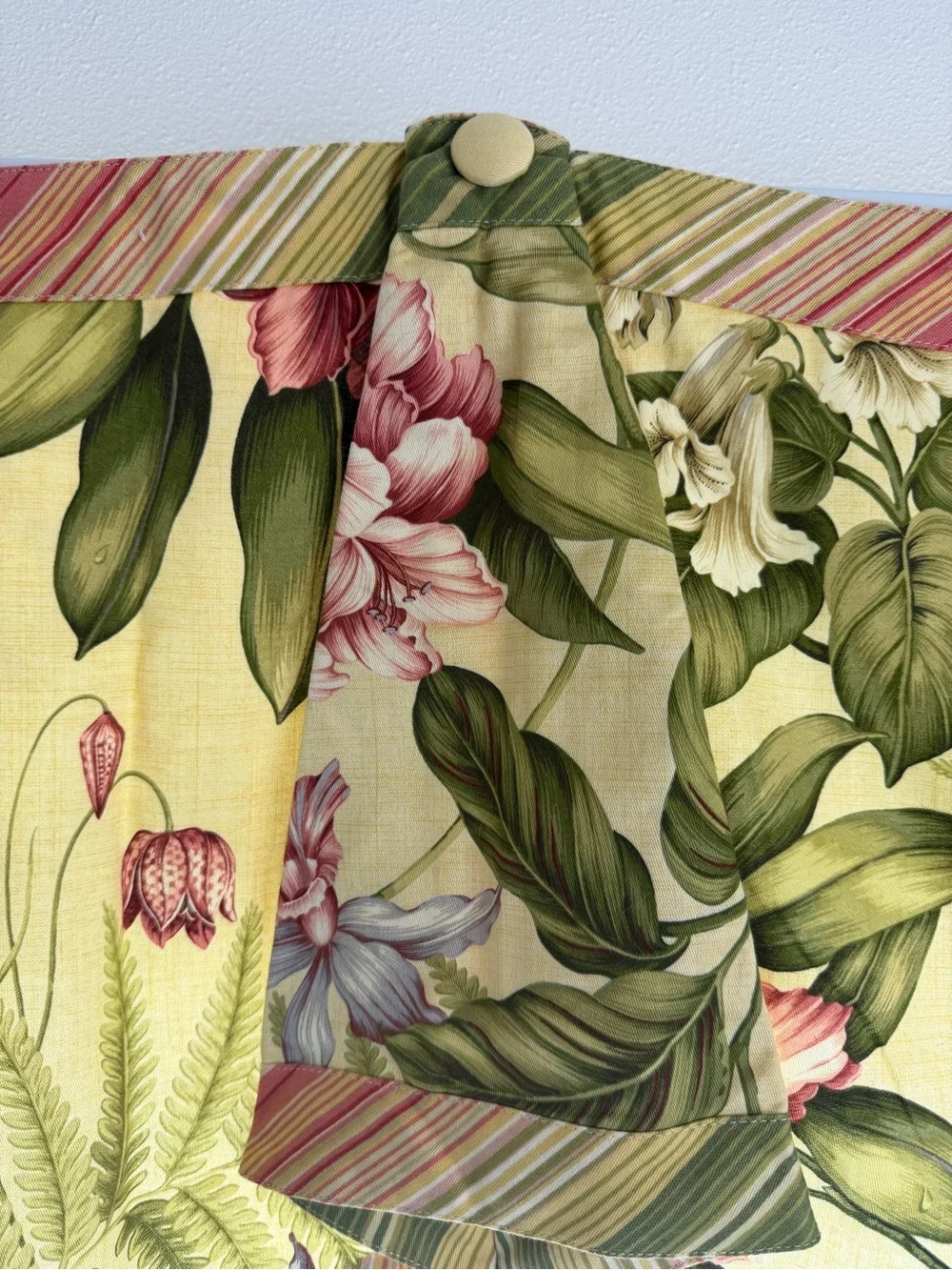 Five Waverly Yellow Floral Scalloped Valance